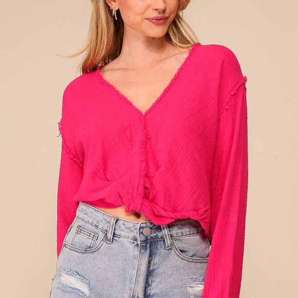 LUMIERE Hot Pink Textured Boho Raw Hem V-Neck Cropped Pullover Top - Picture 3 of 4